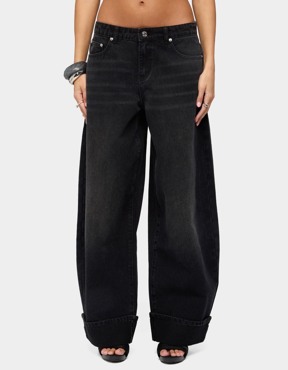 EDIKTED Kella Low Rise Baggy Jeans