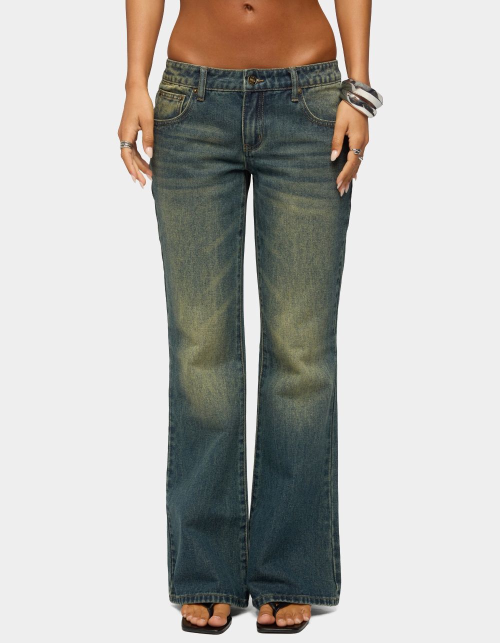EDIKTED Shirili Low Rise Flared Jeans