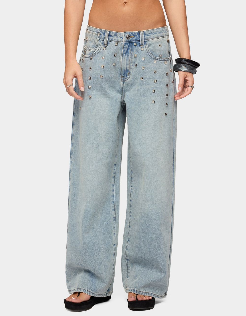 EDIKTED Oaklee Studded Low Rise Baggy Jeans